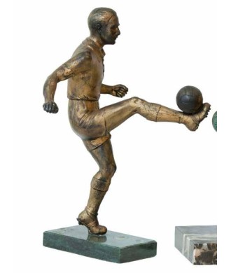 FOOTBALL. BRONZE Ca. 1920