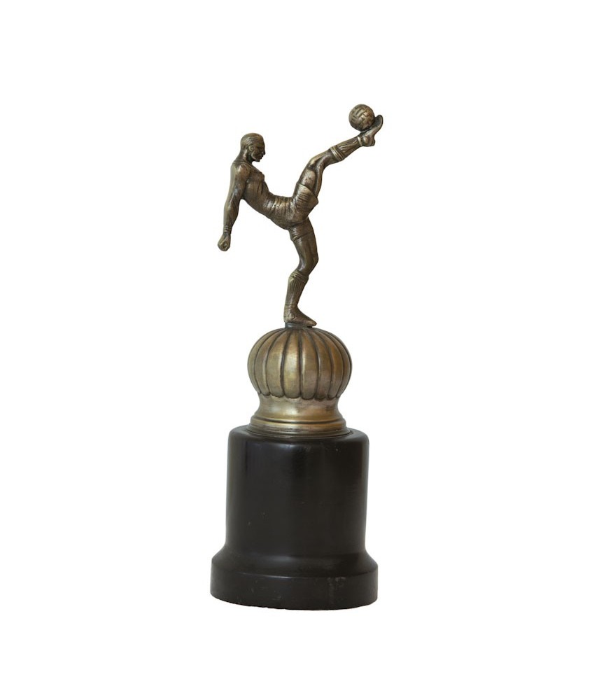 SOCCER. METAL AND WOOD TROPHY. Ca. 1930