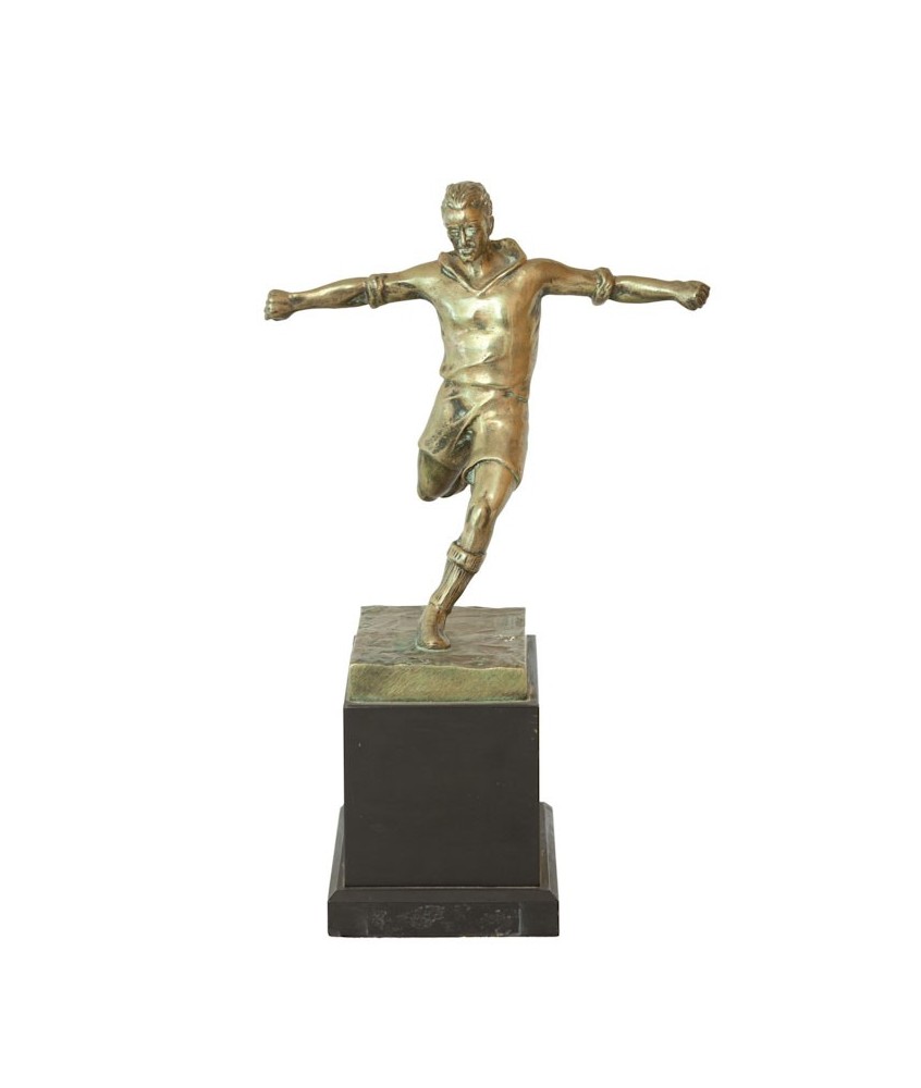 SOCCER. BRONZE BY E. FRAISSE. Ca. 1920