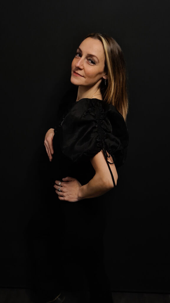 Miriam es especialista en estética y Microblading